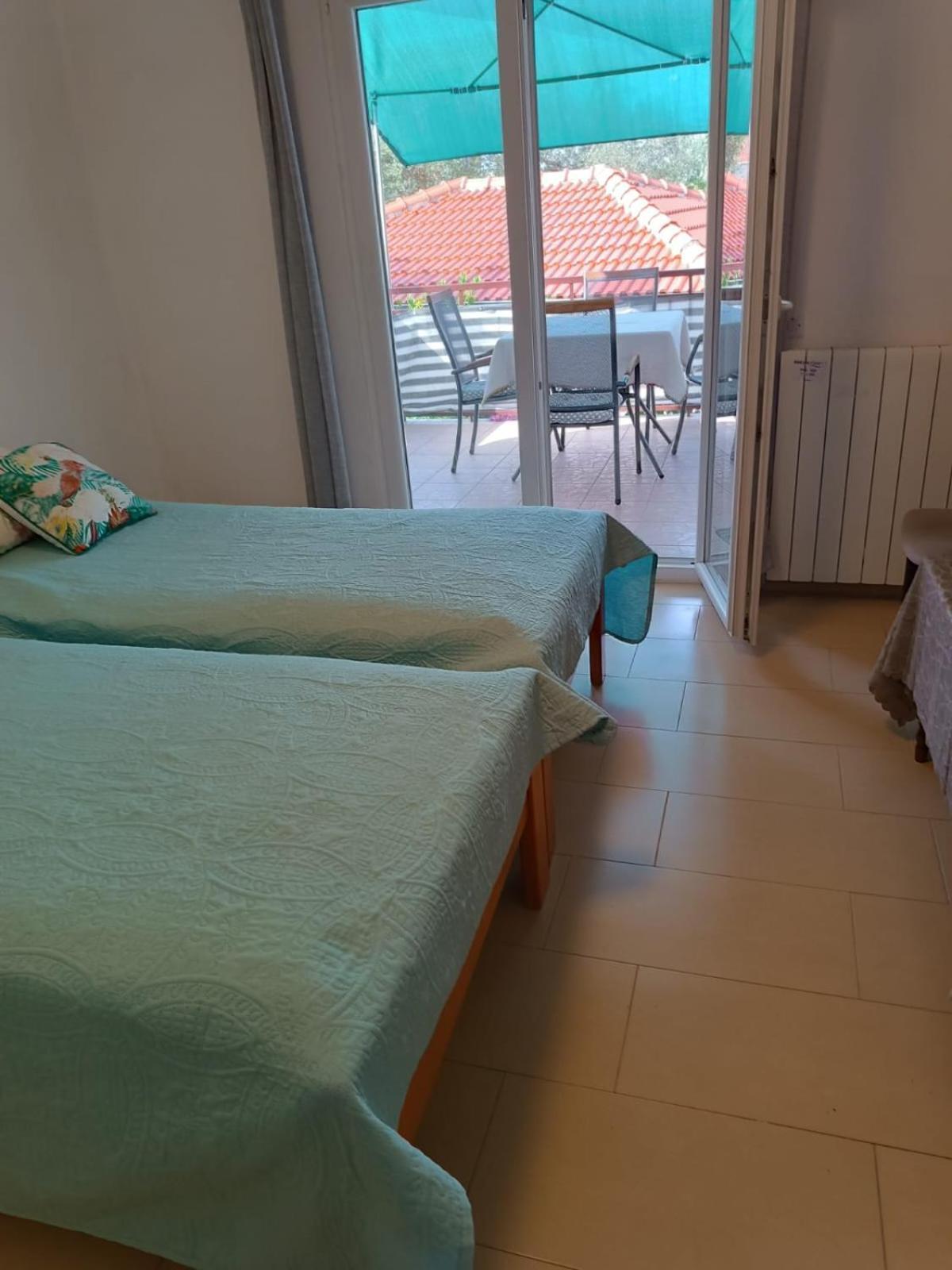 Apartmani Nikola Biograd Na Moru Exterior foto